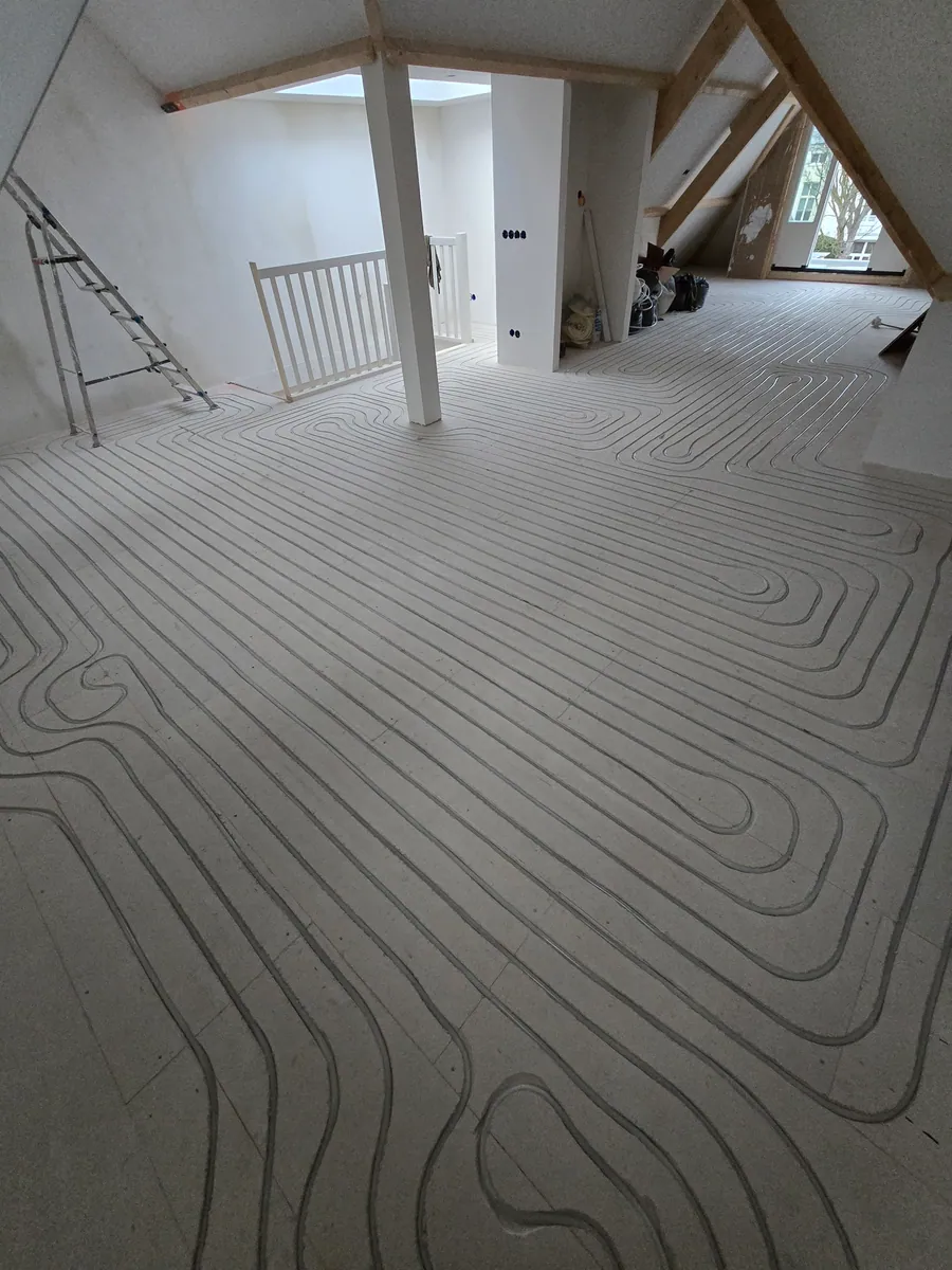 Infrezen vloerverwarming in bestaande dekvloer